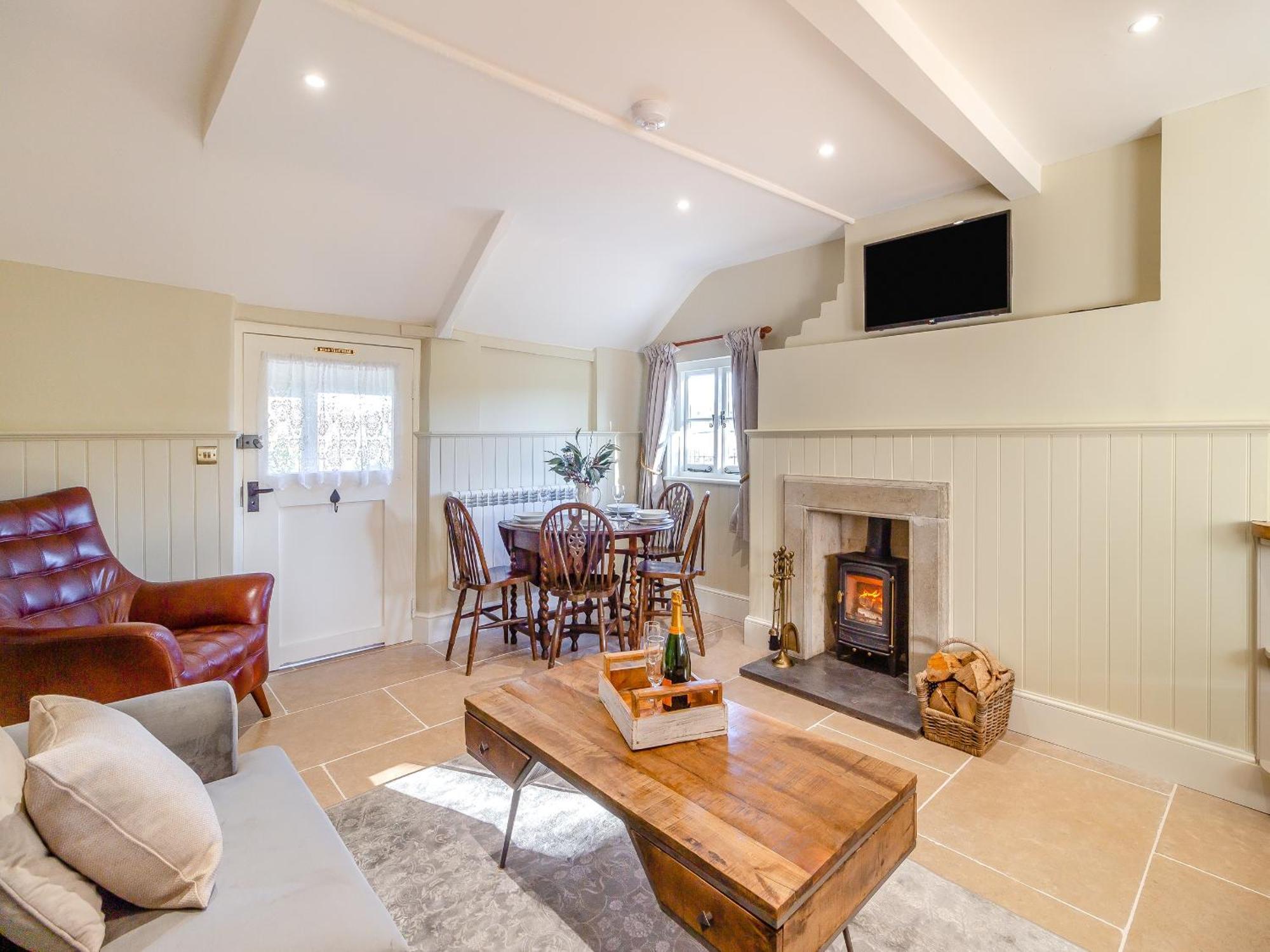The Lodge Wonastow Eksteriør bilde