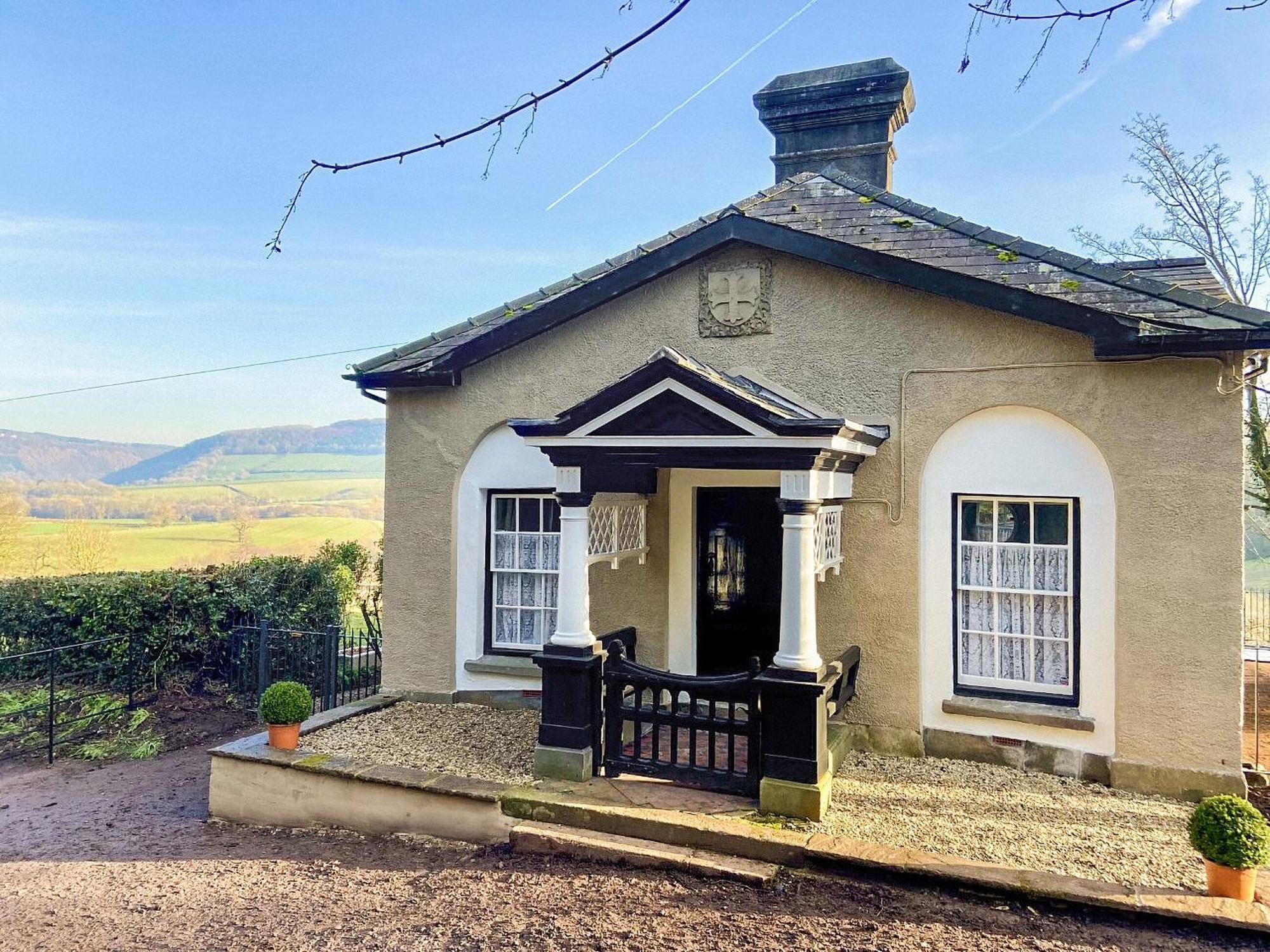 The Lodge Wonastow Eksteriør bilde